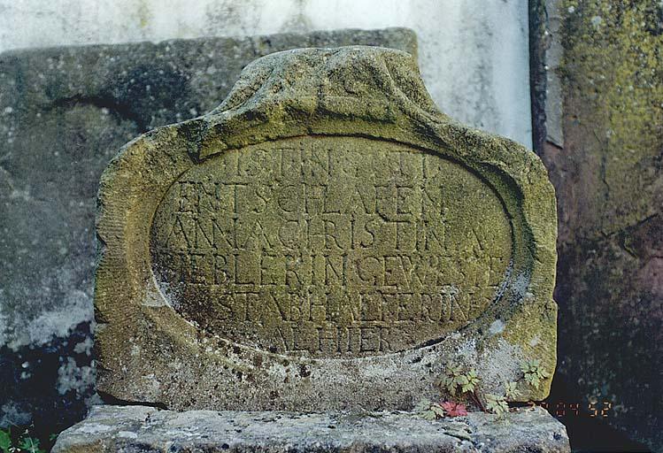 Vue d'un fragment du tombeau de Anna Christina Bieblerin.