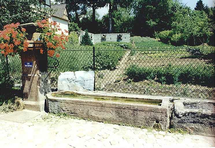Mitschdorf, fontaine-auge (L), 1830.
