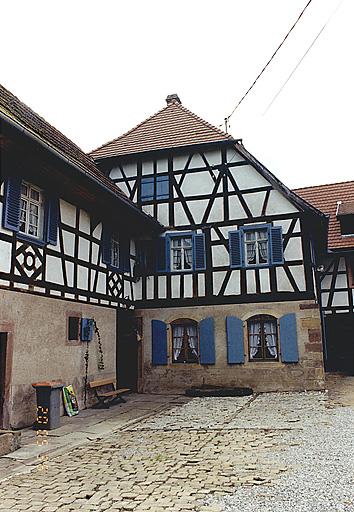 Le moulin et le logis, élévations sur cour.