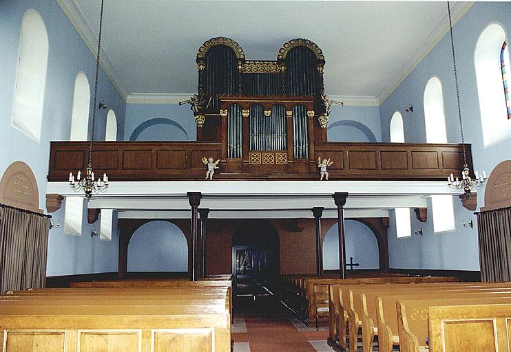 La nef vers la tribune d'orgue.