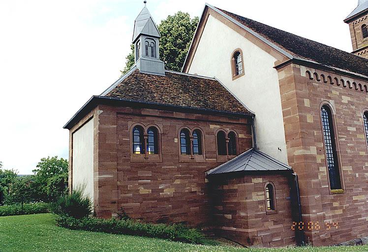 L'ancienne chapelle catholique et la sacristie.