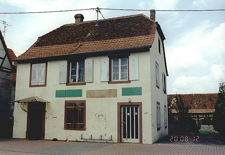Vue de l'ancienne école de filles, 75 Grand'rue.