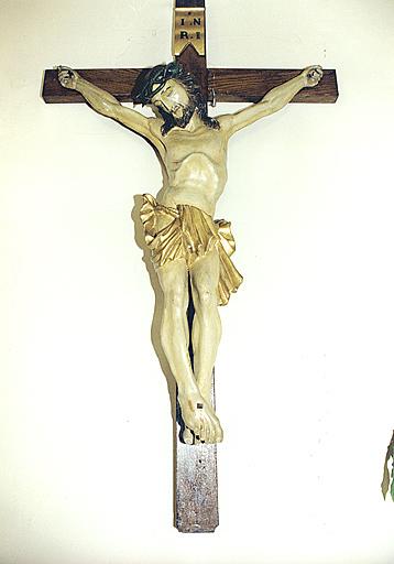 Vue d'un Christ en croix (choeur).