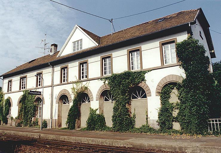 Vue de la gare, place de la Gare : élévation côté rails.
