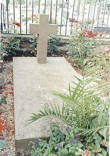 Vue du tombeau de Victor Moritz (1910-1989).