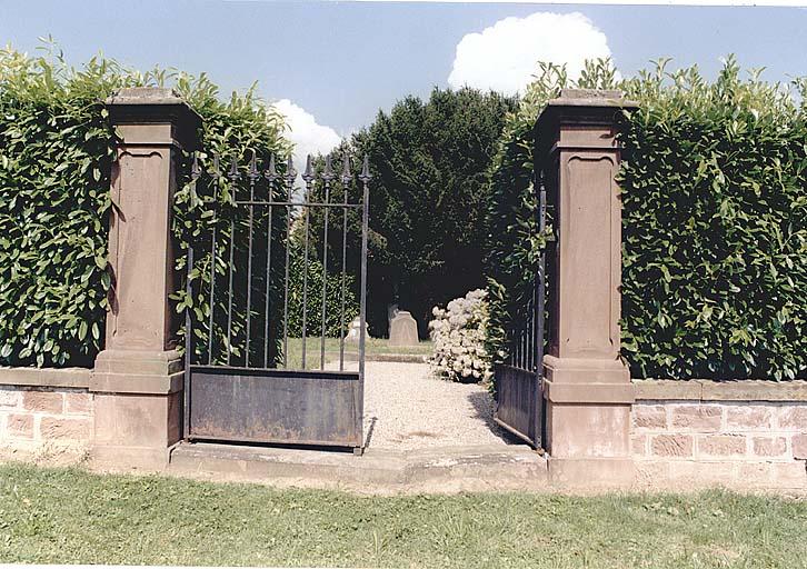 Entrée de l'enclos des Durckheim.