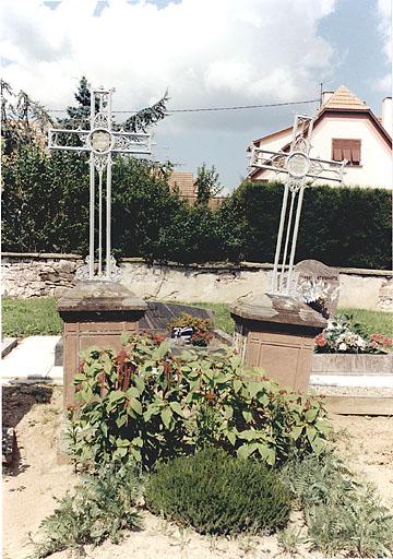 Vue des tombeaux de Michael Leibig (1792-1867) et de Joseph Erny (décédé en 1864).