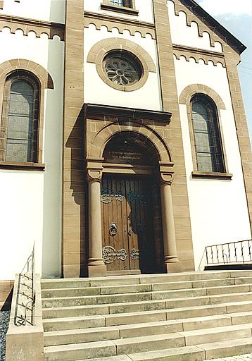 Elévation antérieure, détail de l'entrée du porche.