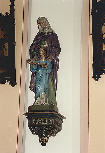 Vue d'une statue : Education de la Vierge.