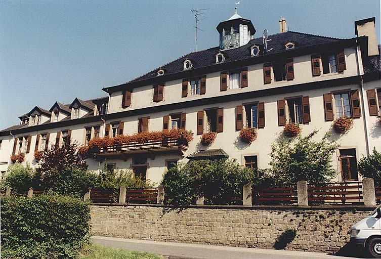 Vue du Liebfrauenthal, hôtel et maison de repos, par Théo Berst, 1950. Corps principal et aile nord, élévation ouest.