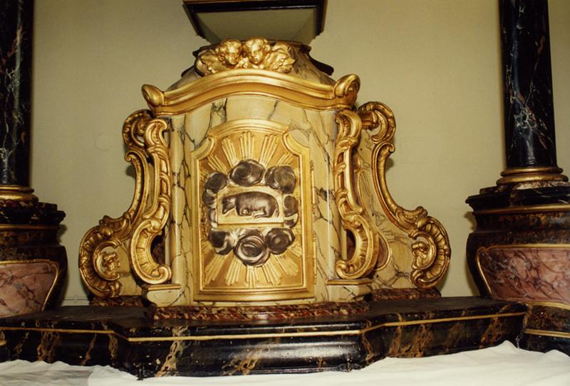 Le tabernacle vu de face.