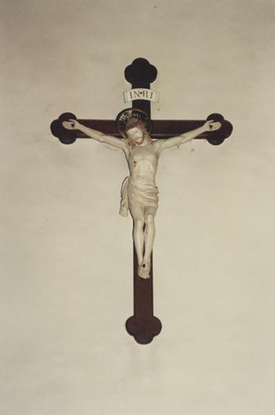 Croix : Christ en croix, 4e quart du 19e siècle.