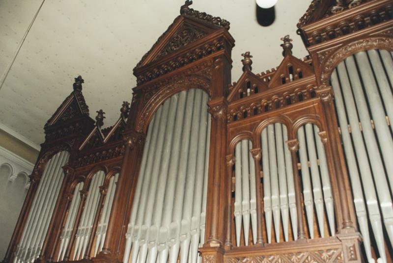 Orgue, détail de la façade.