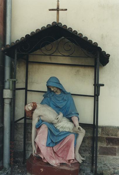 Groupe sculpté : Vierge de pitié, 2e moitié du 19e siècle.