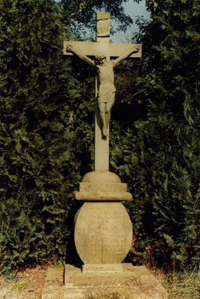 Croix de chemin (D), vue d'ensemble.