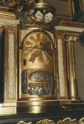 La porte du tabernacle.