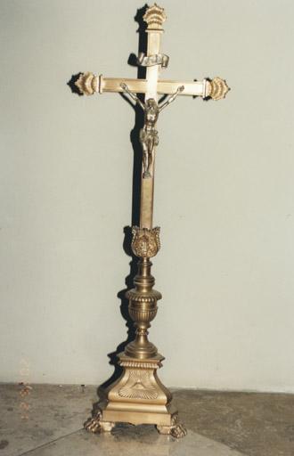 Croix d'autel : Christ en croix, 2e moitié du 19e siècle.