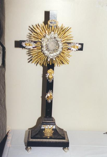 Croix-reliquaire de la Sainte Croix 1, orfèvre anonyme, 1819.