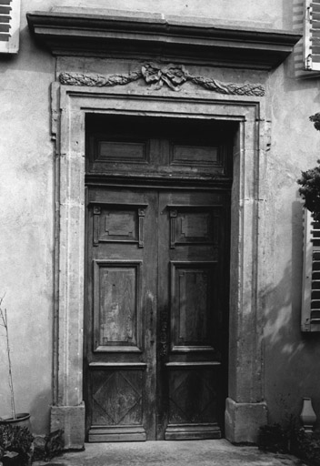 Détail de la porte.