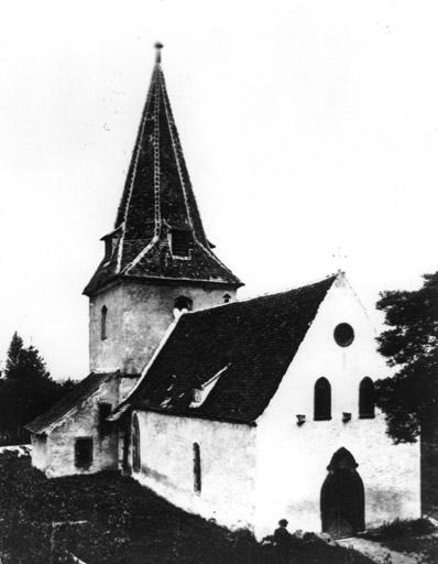 Vue de trois quarts vers le sud-est de l'église.