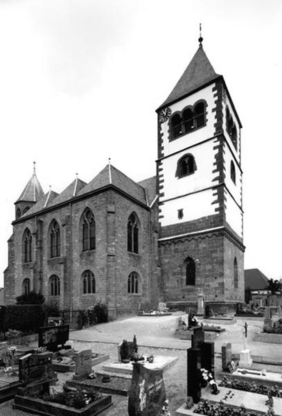 Vue de la tour-choeur et de la nef.