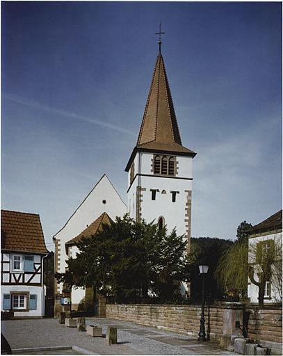 Vue d'ensemble depuis la place.