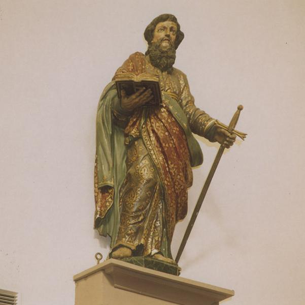 Statue de saint Paul.