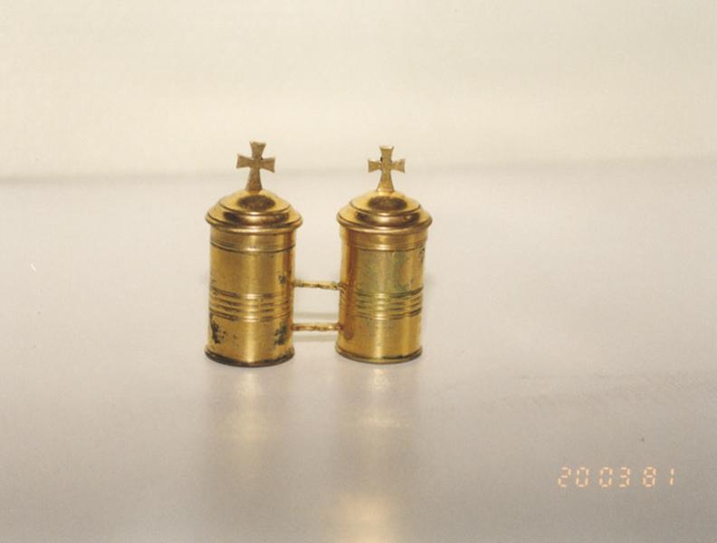 Ampoules aux saintes huiles, orfèvre anonyme, 1ère moitié du 19e siècle.