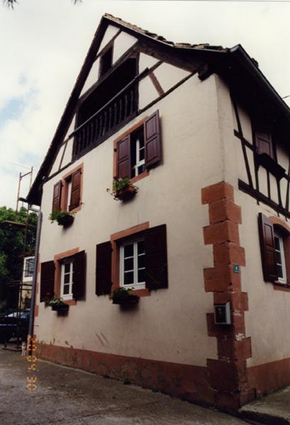 Ferme, 4, rue de la Montée : le logis daté 1829.