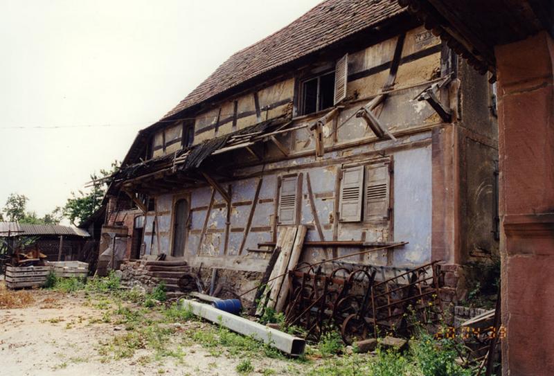 Ferme, 5, rue de la Montée : logis daté 1733 sur l'enduit.