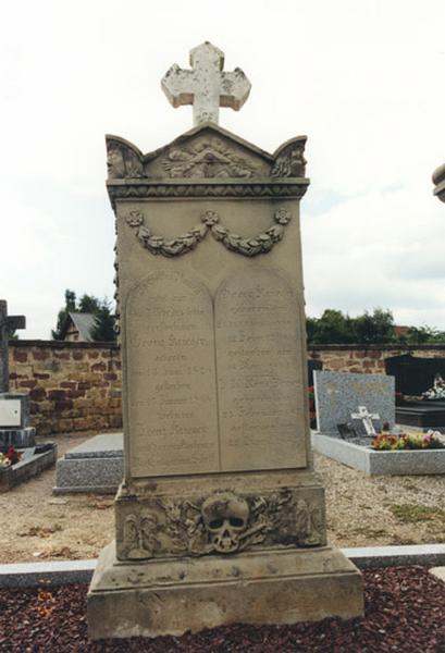 Tombeau de Georges Krieger, de Georges Krieger et de René Debes, 4e quart du 19e siècle.