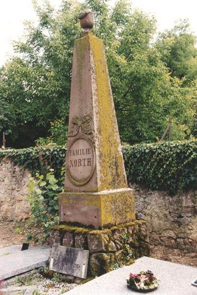 Tombeau de la famille North, 1ère moitié du 19e siècle.