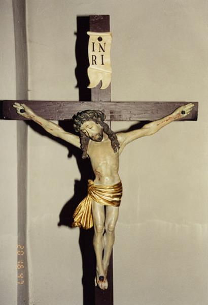 Croix : Christ en croix