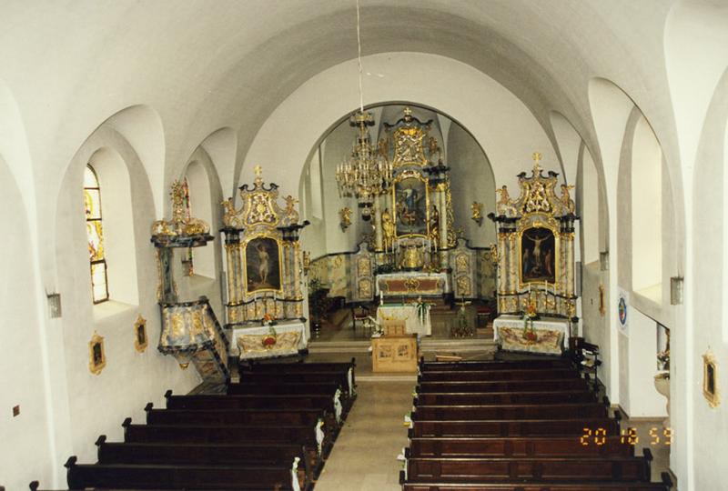 Vue de la nef et du choeur, depuis la tribune d'orgue.