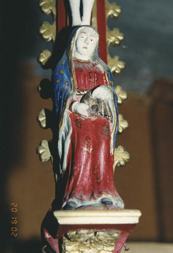 Croix de procession, détail de la Vierge de douleur.