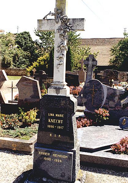 Vue d'ensemble du monument funéraire No 11.