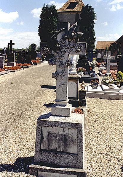 Vue d'ensemble du monument funéraire No 1.