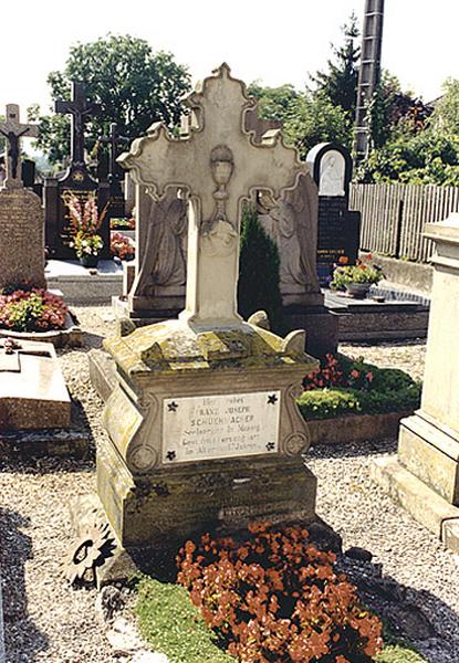 Vue d'ensemble du monument funéraire No 2.