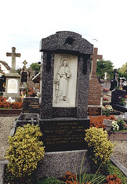 Vue d'ensemble du monument funéraire No 14.