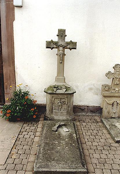 Vue d'ensemble du monument funéraire No 3.