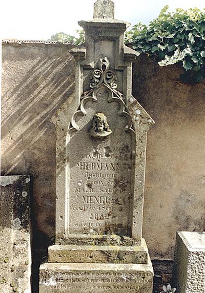 Monument funéraire No 2
