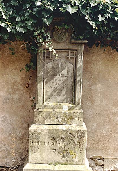 Vue d'ensemble du monument funéraire No 3.
