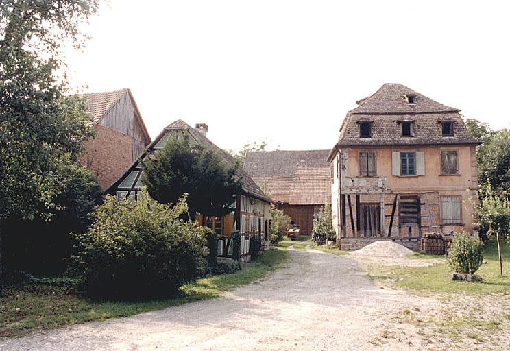 Vue d'ensemble de la ferme.