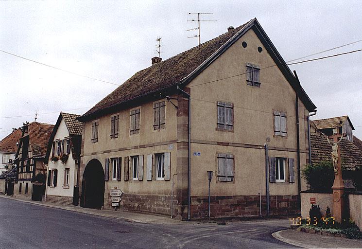 Vue du logis de la ferme, No 31, rue Principale, prise depuis le nord-est.