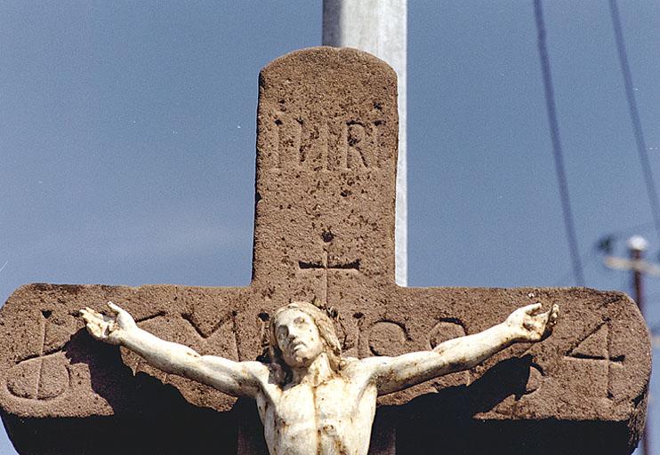 Détail de la croix de chemin A.