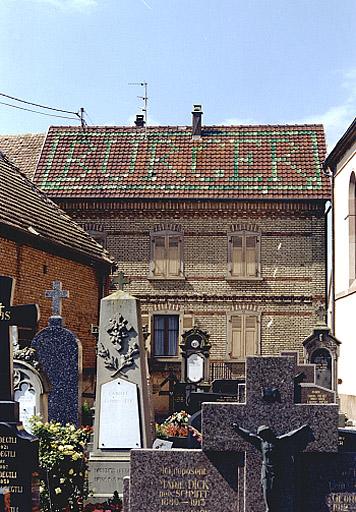 Vue du logis de la ferme No 2, rue de l'Eglise.