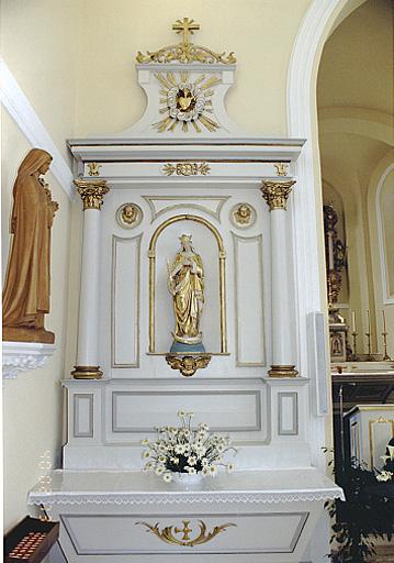 Vue d'ensemble de l'autel de la Vierge.