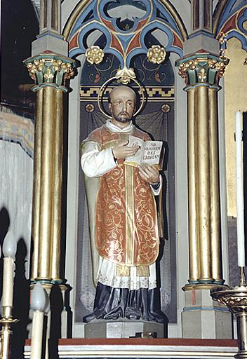 Vue d'ensemble d'une statue de saint Alphonse de Liguori.