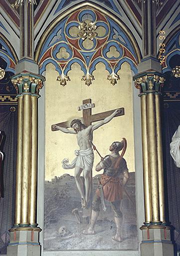 Vue d'ensemble d'un tableau figurant la Crucifixion.