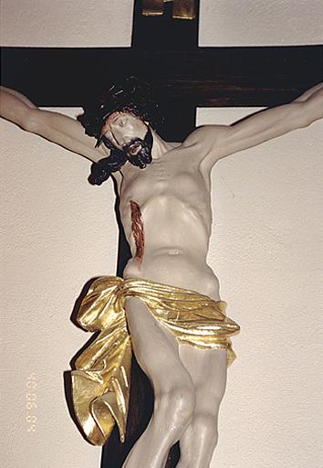 Croix : Christ en croix